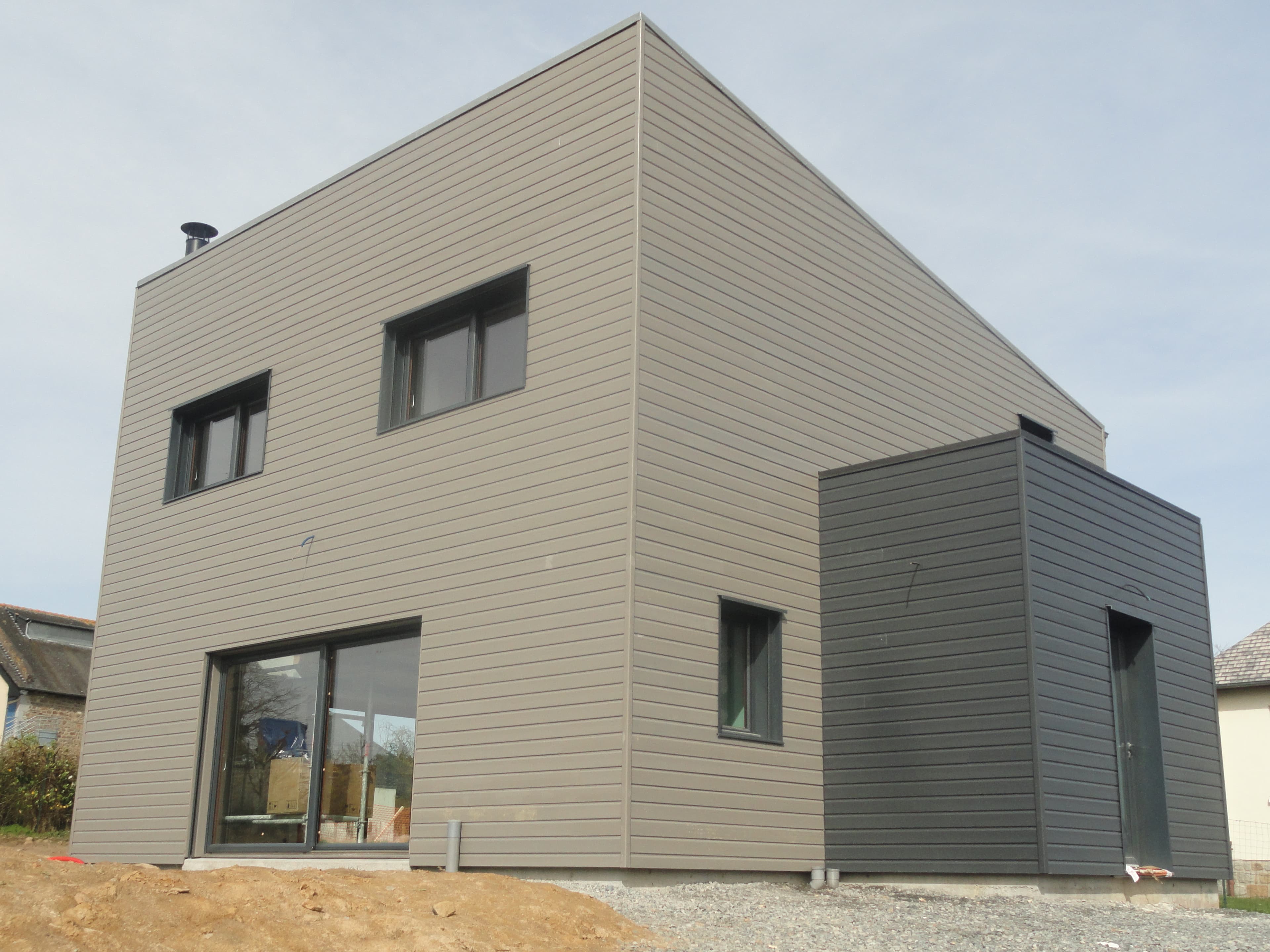 Construction de maison moderne ossature bois